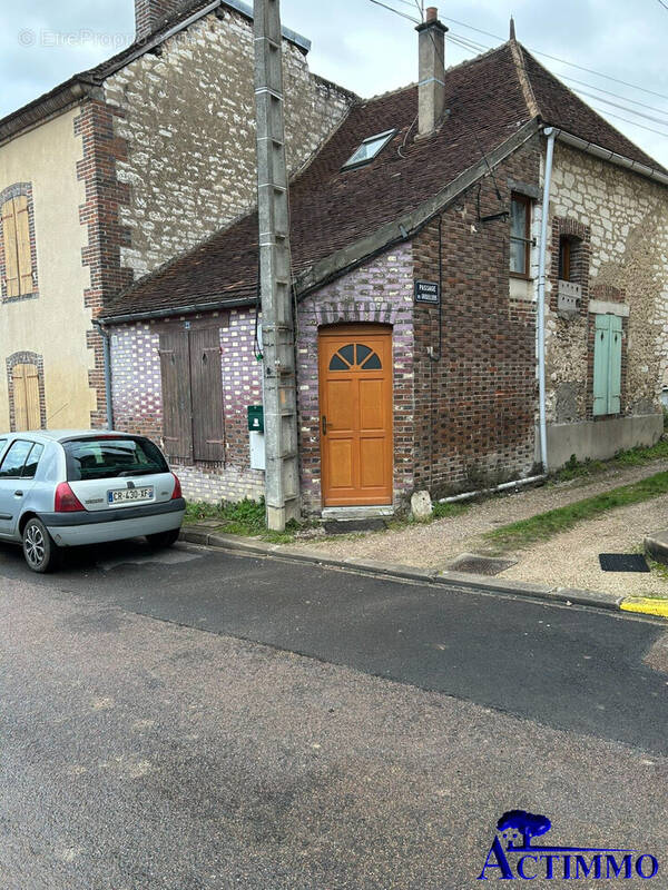 Maison à SAINT-AUBIN-SUR-YONNE