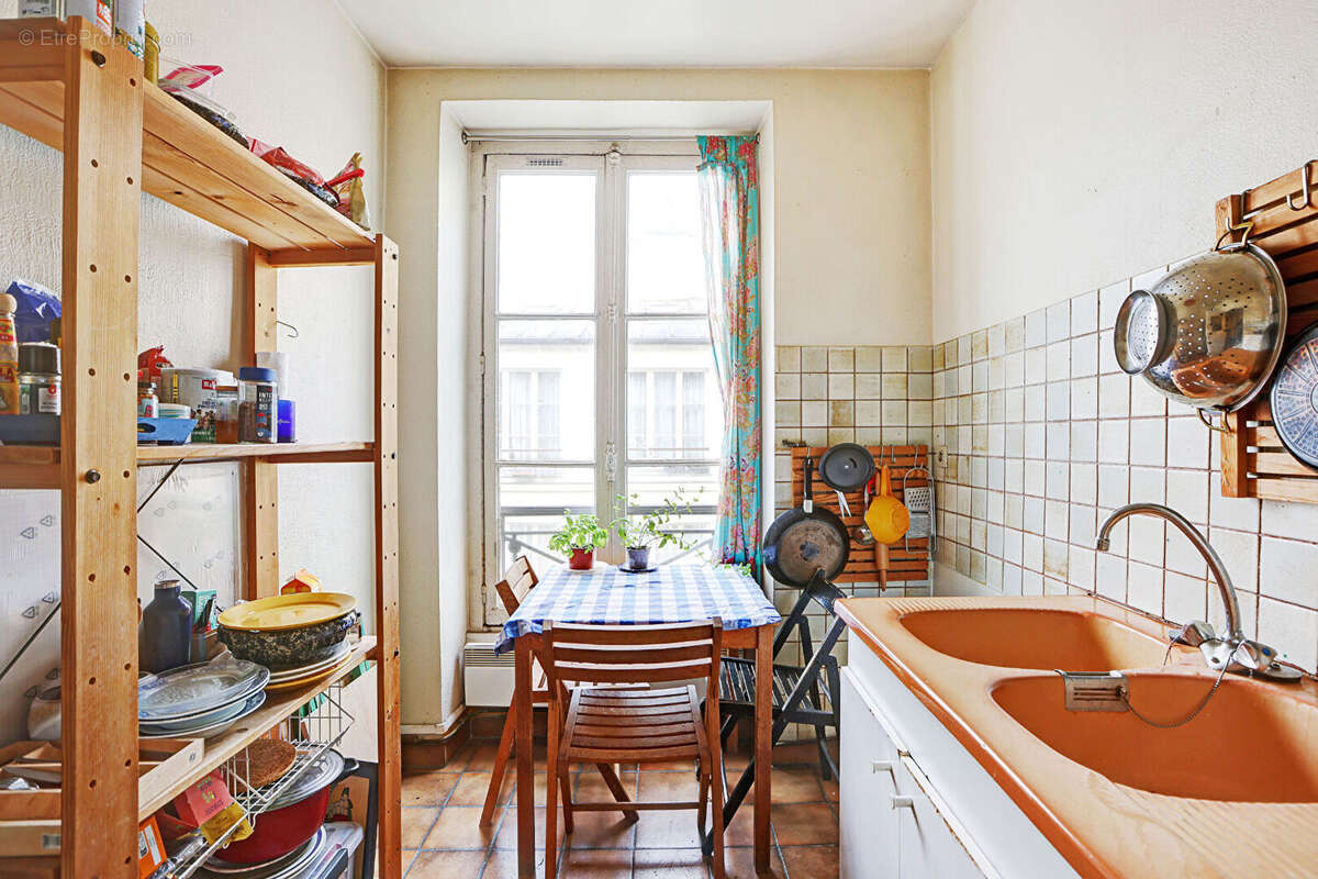 Appartement à PARIS-11E