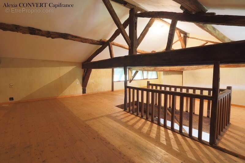 Maison à MONTREVEL-EN-BRESSE