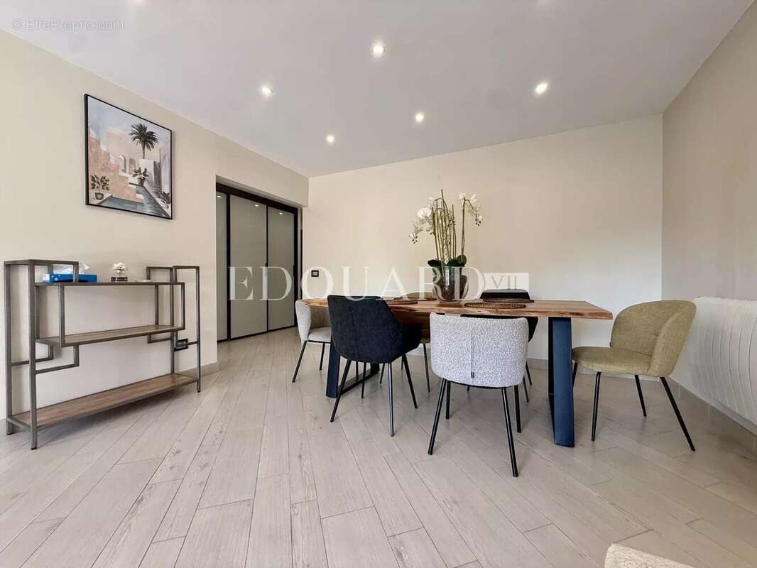 Appartement à ROQUEBRUNE-CAP-MARTIN