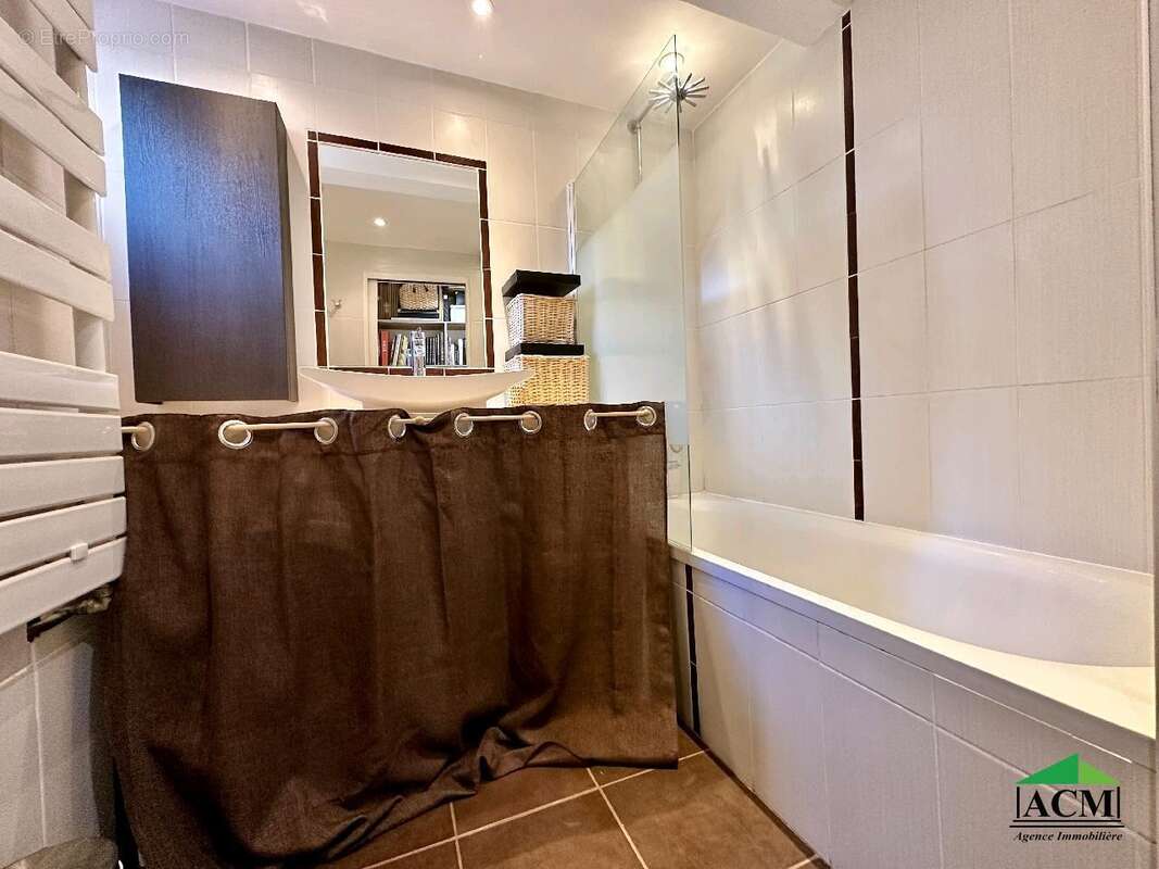 Appartement à MERY-SUR-OISE