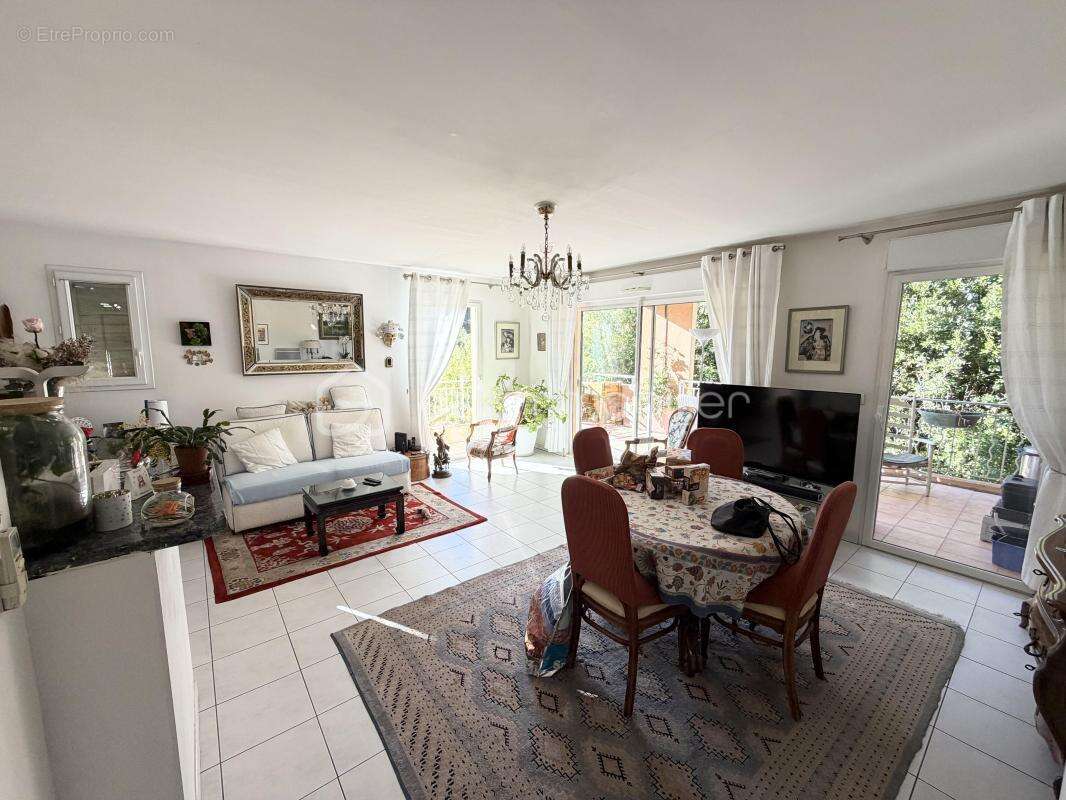 Appartement à LA CROIX-VALMER