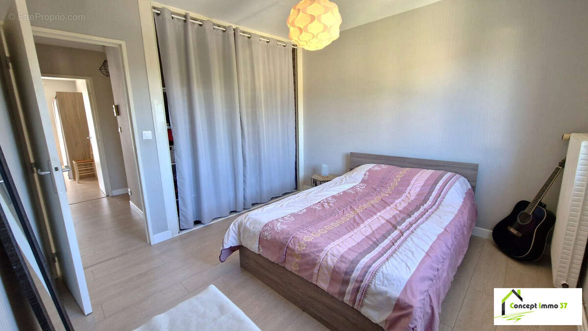 Maison à LA VILLE-AUX-DAMES