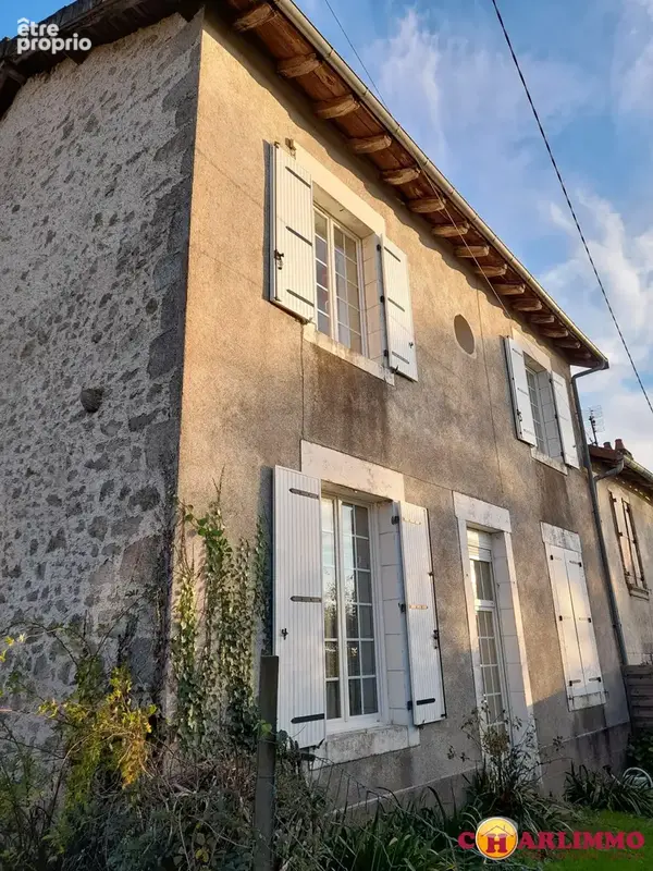 Appartement 6 pièces 94 m² à vendre à Saint-Junien (87200) - photo 2