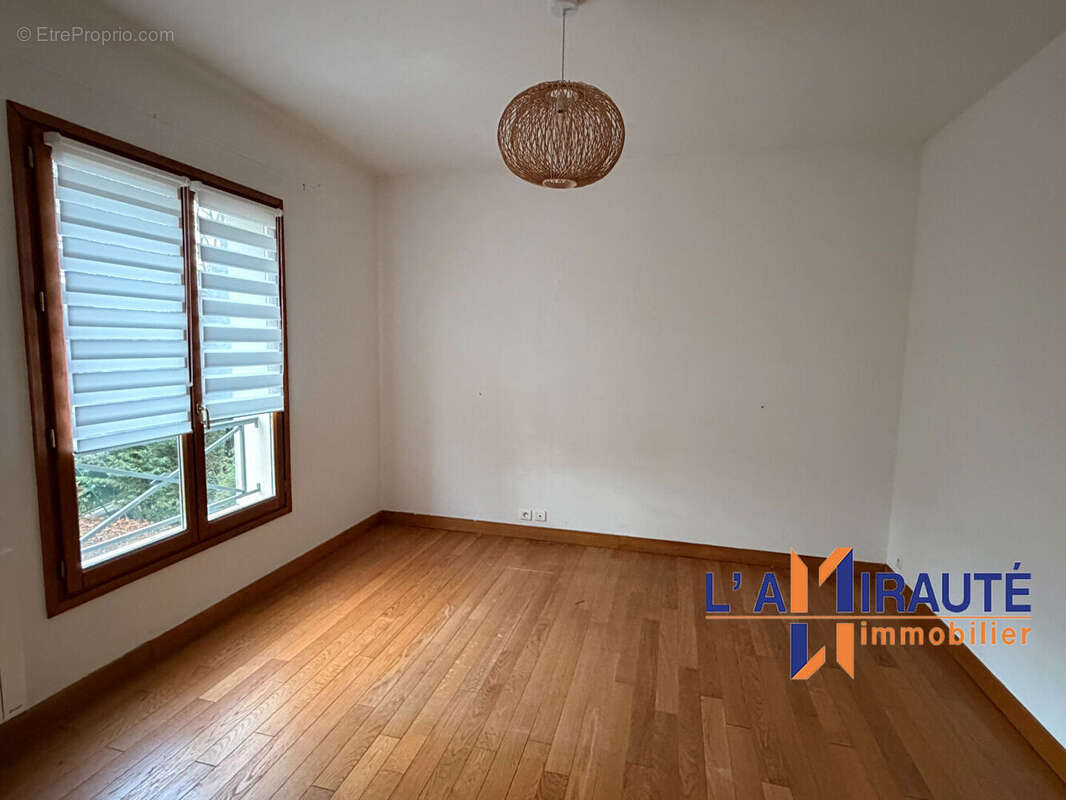 Maison à MAISONS-LAFFITTE