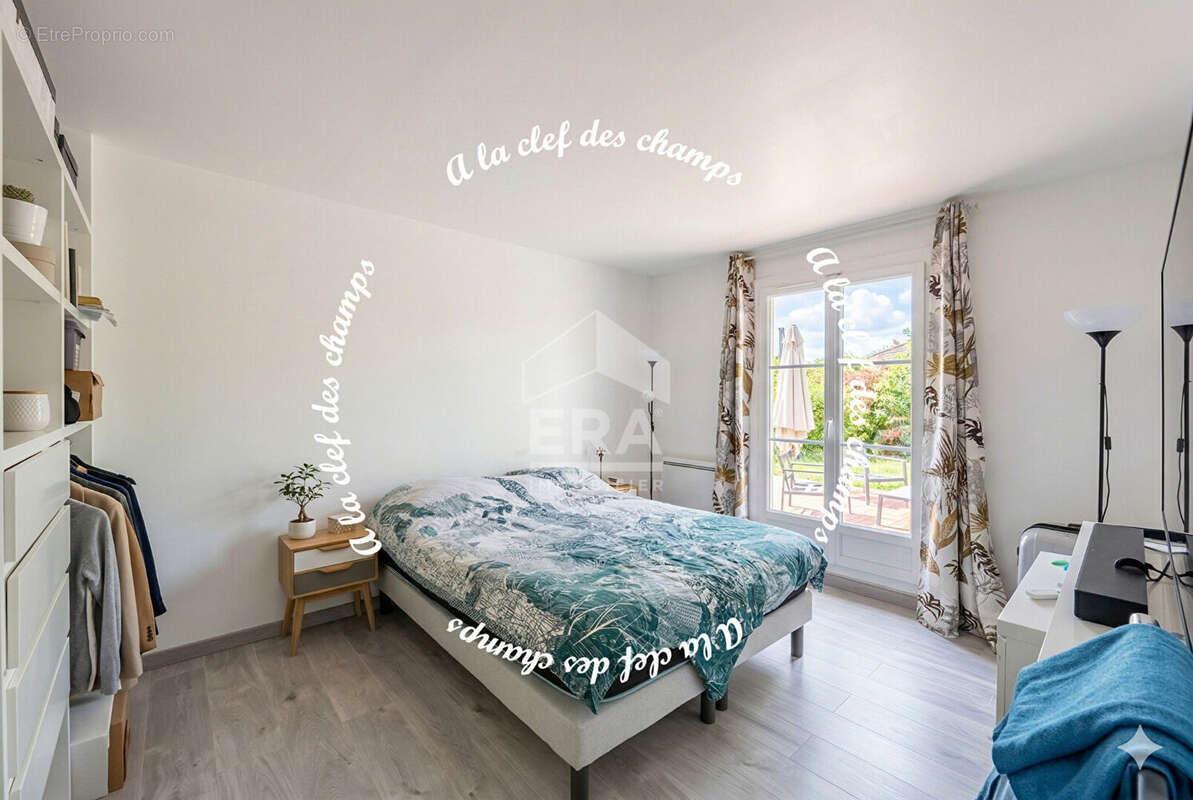 Maison à GIF-SUR-YVETTE