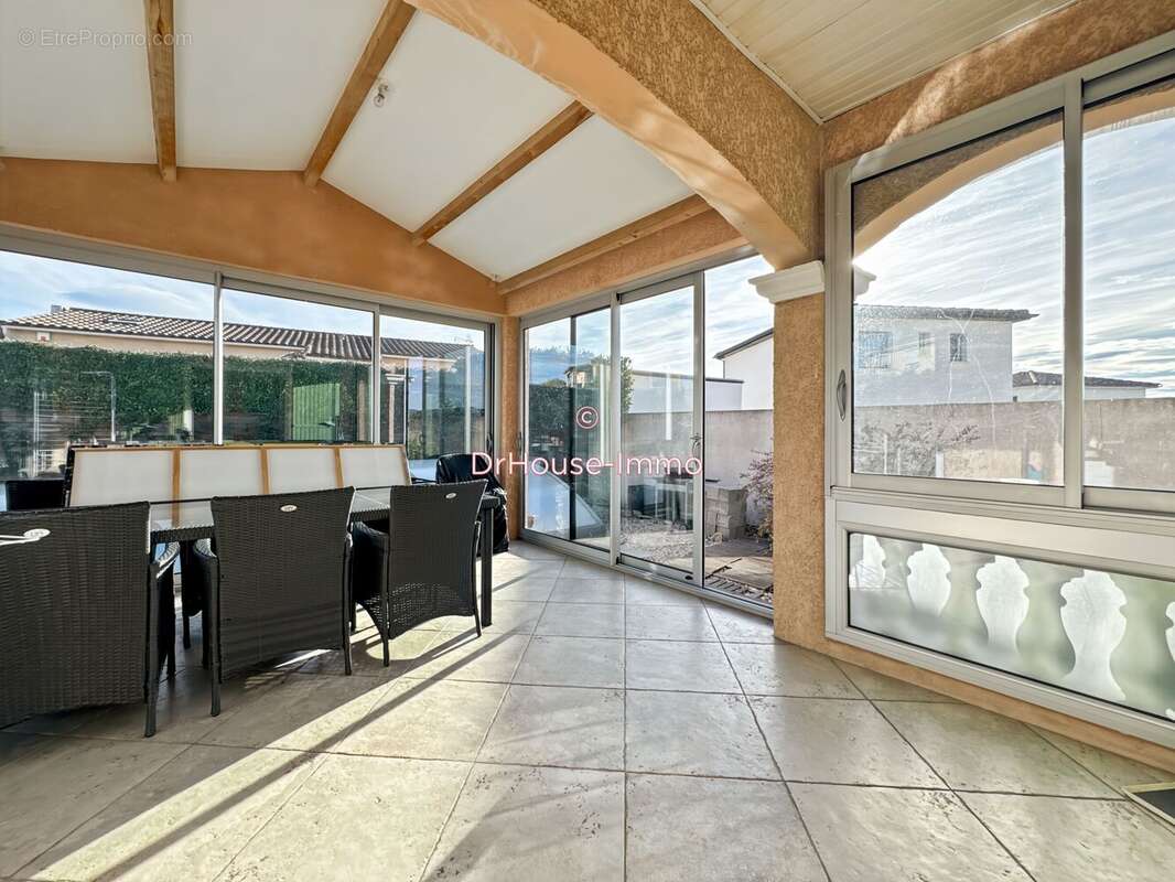 Maison à SAINT-HILAIRE-DE-BRETHMAS