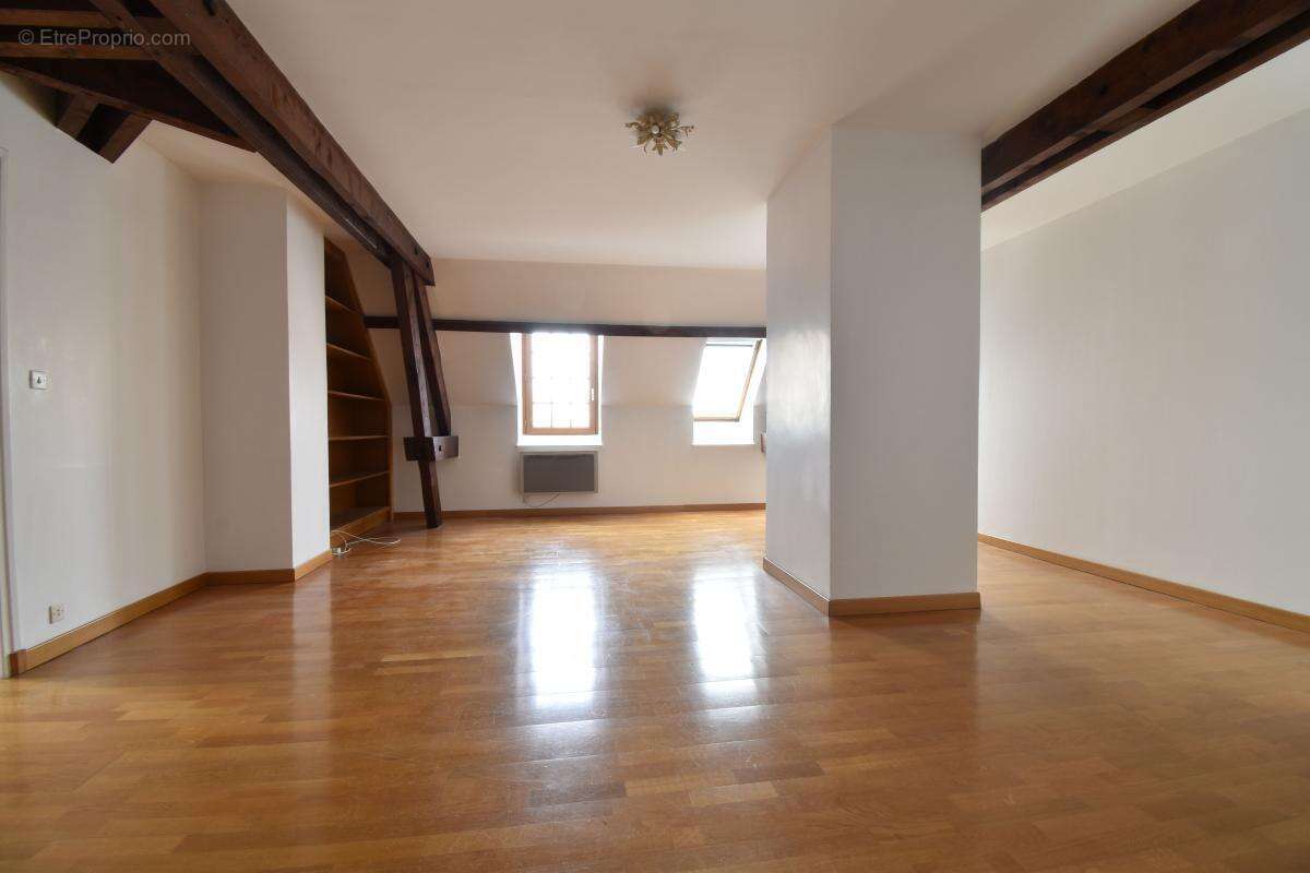 Appartement à COSNE-COURS-SUR-LOIRE