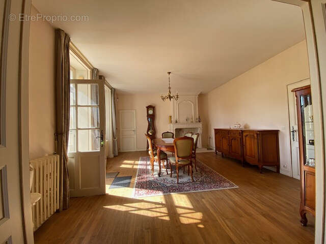 COZES Ancienne propriété viticole 305 m2 habitables 7 chambres 17 pièces au total - photo 7