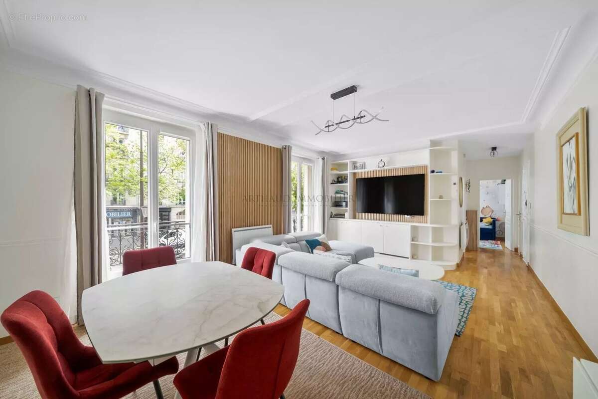 Appartement à PARIS-11E