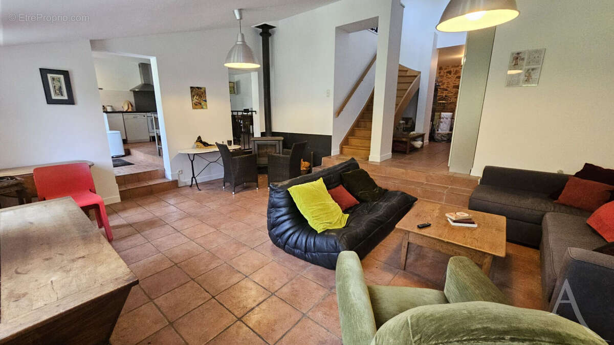 Maison à SAINT-ETIENNE-DU-BOIS