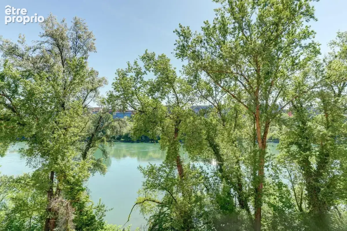 Appartement charmant type T3/T4 de 98 m2 avec une jolie vue dégagée et sans vis à vis à Caluire et cuire - photo 6