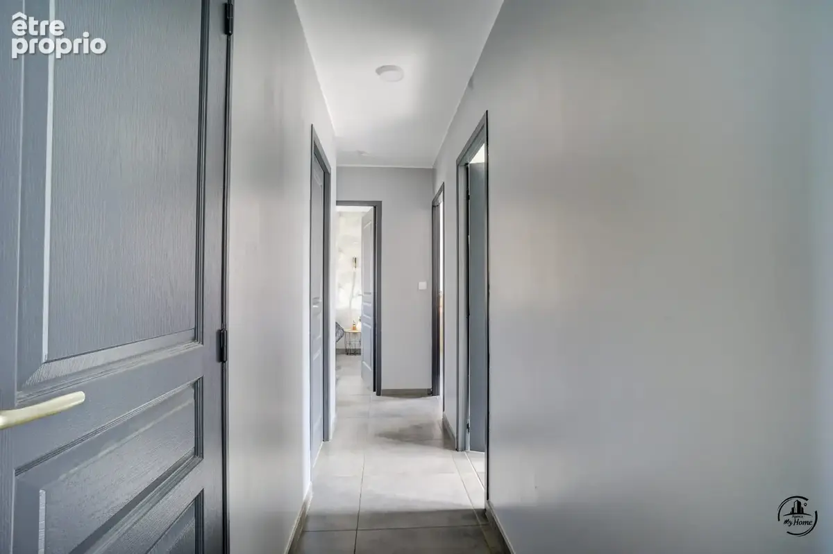 Maison 113 m² à Saint-Just-Saint-Rambert  - photo 8