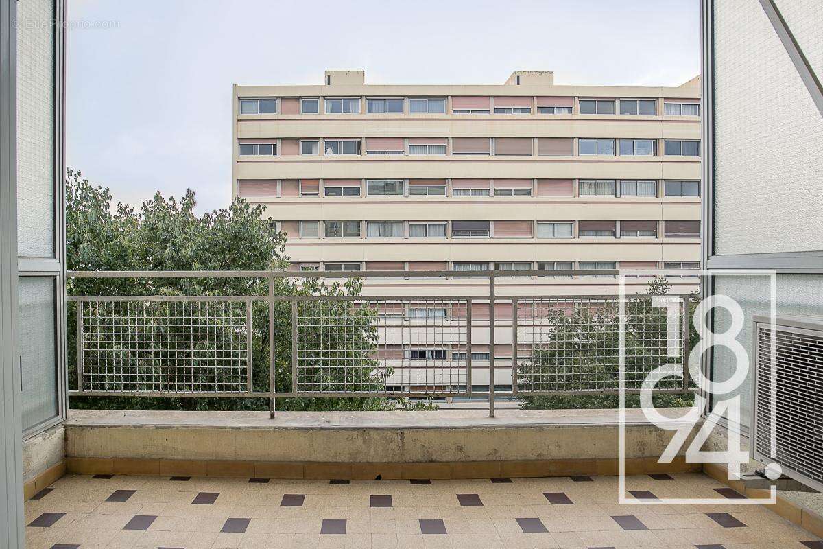 Appartement à MARSEILLE-5E