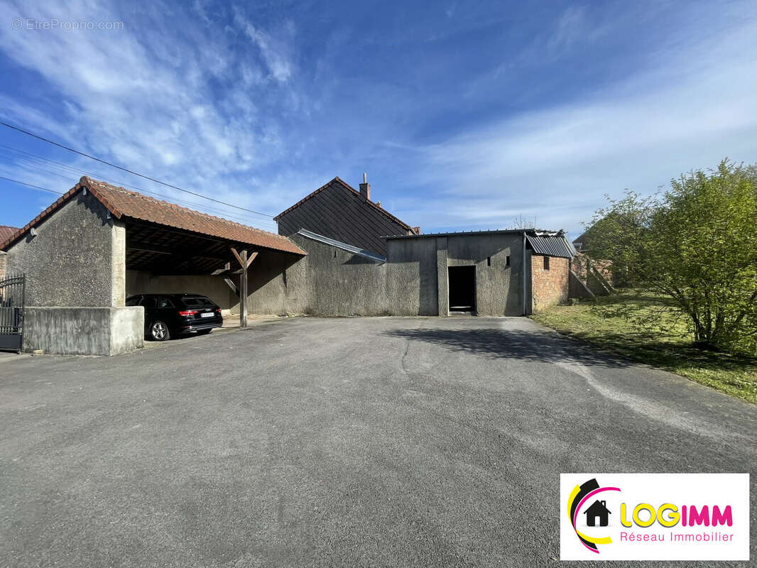 Maison à ENGLEFONTAINE