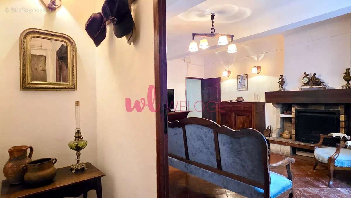 Maison à ALLEMAGNE-EN-PROVENCE