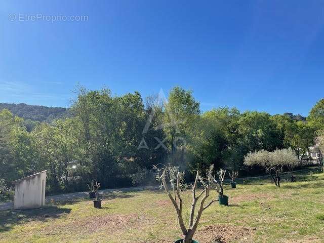 Terrain à CLERMONT-L'HERAULT