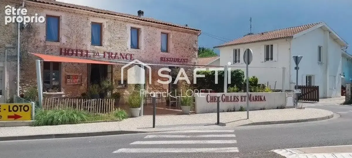 Photo 1 - Commerce à VENDAYS-MONTALIVET