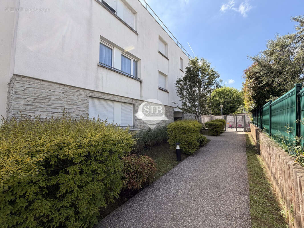 Appartement à LA VILLE-DU-BOIS