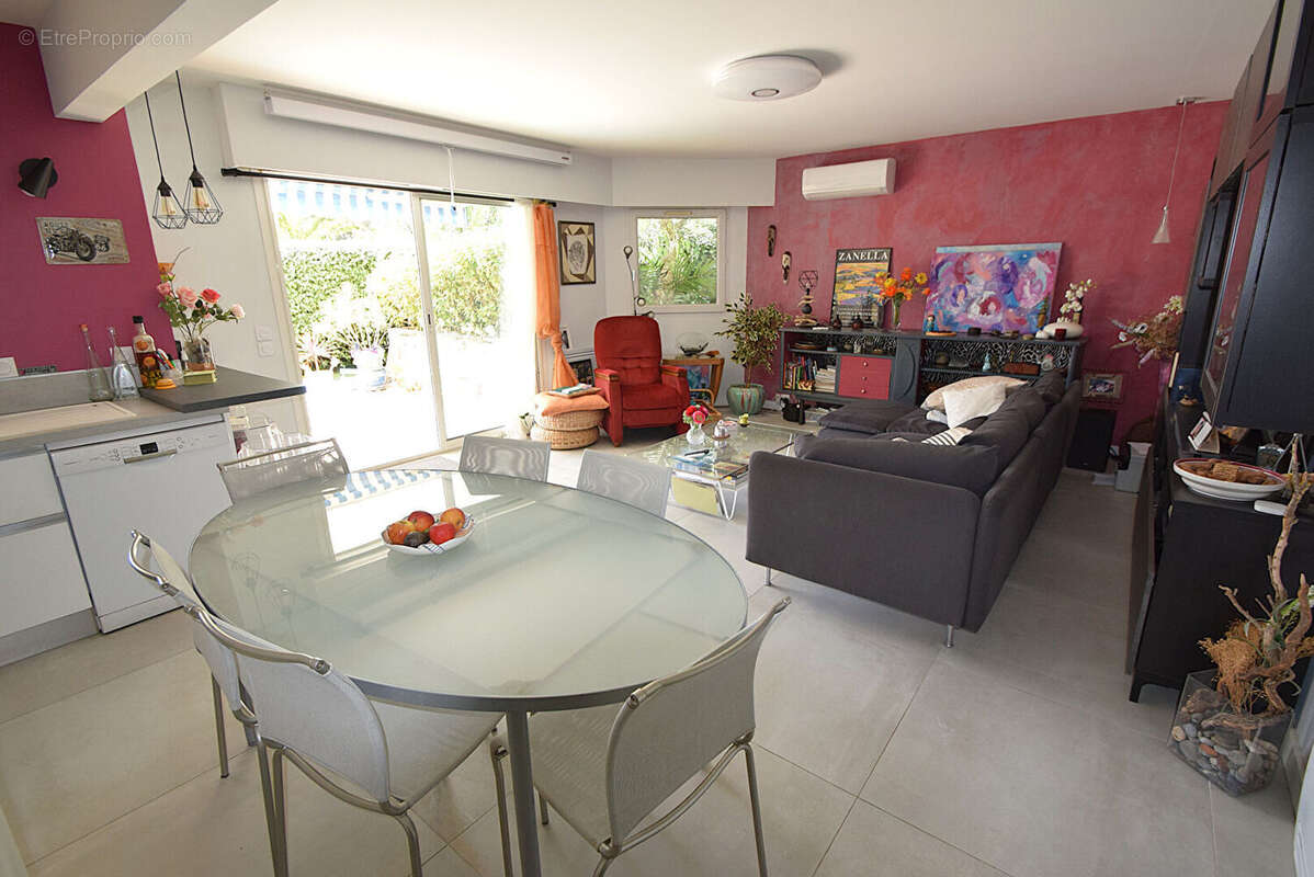 Appartement à SAINT-RAPHAEL