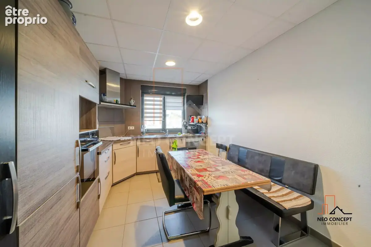* ROPPENHEIM * Opportunité rare de vente d'un batiment avec vitrine commerciale, bureaux + Hall de stockage ! * - photo 6