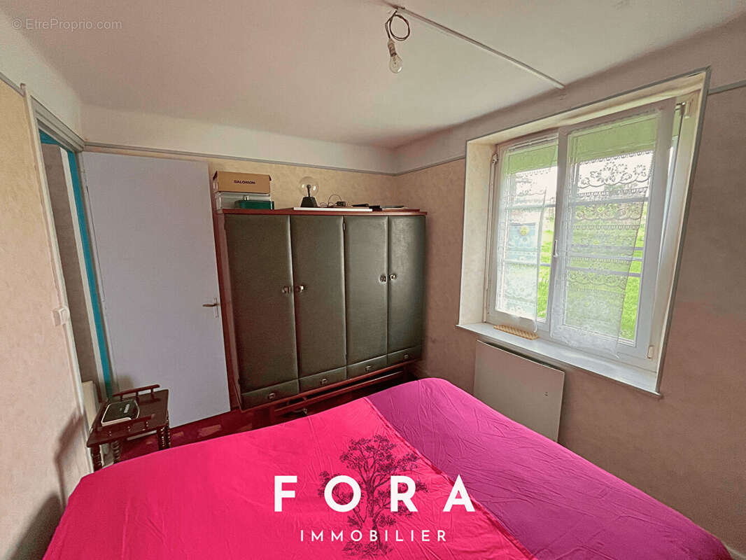 Maison à CONDE-SUR-NOIREAU