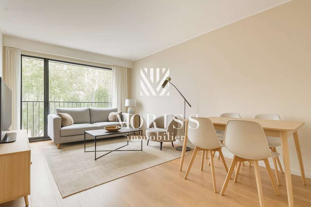 Appartement à PARIS-16E