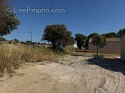 Terrain à AUJARGUES