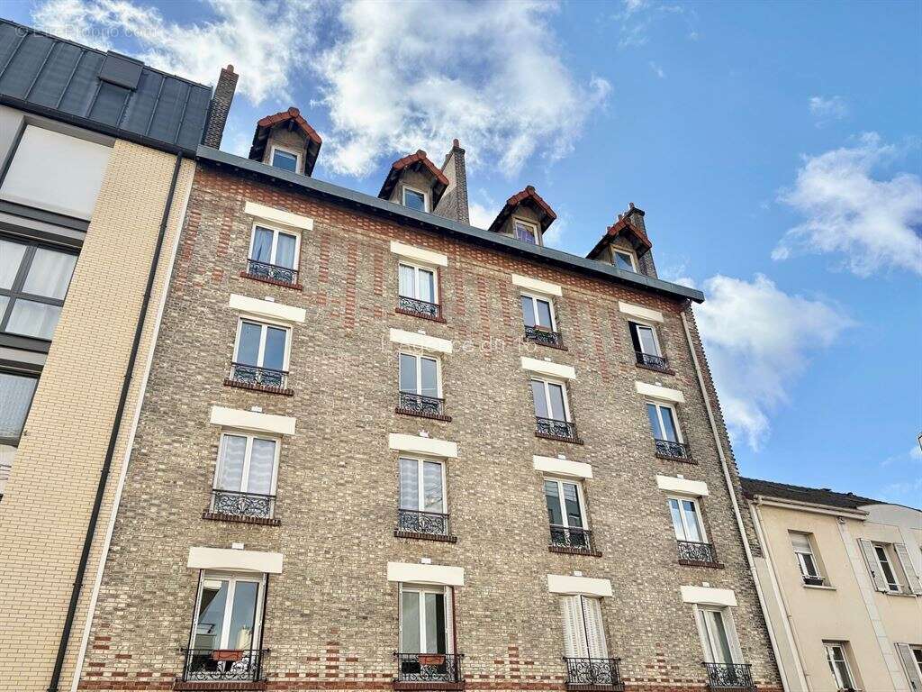 * exclusivite * / issy rer / ravissant 3 pieces / plan en etoile / cave / jardin commun / - photo 10