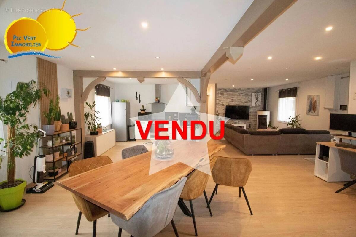 Maison à COLLONGES-LES-PREMIERES