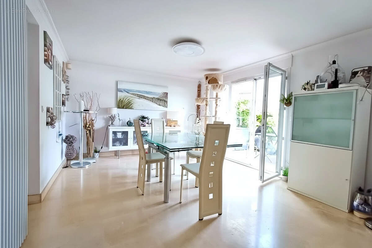 Maison à MONTMORENCY