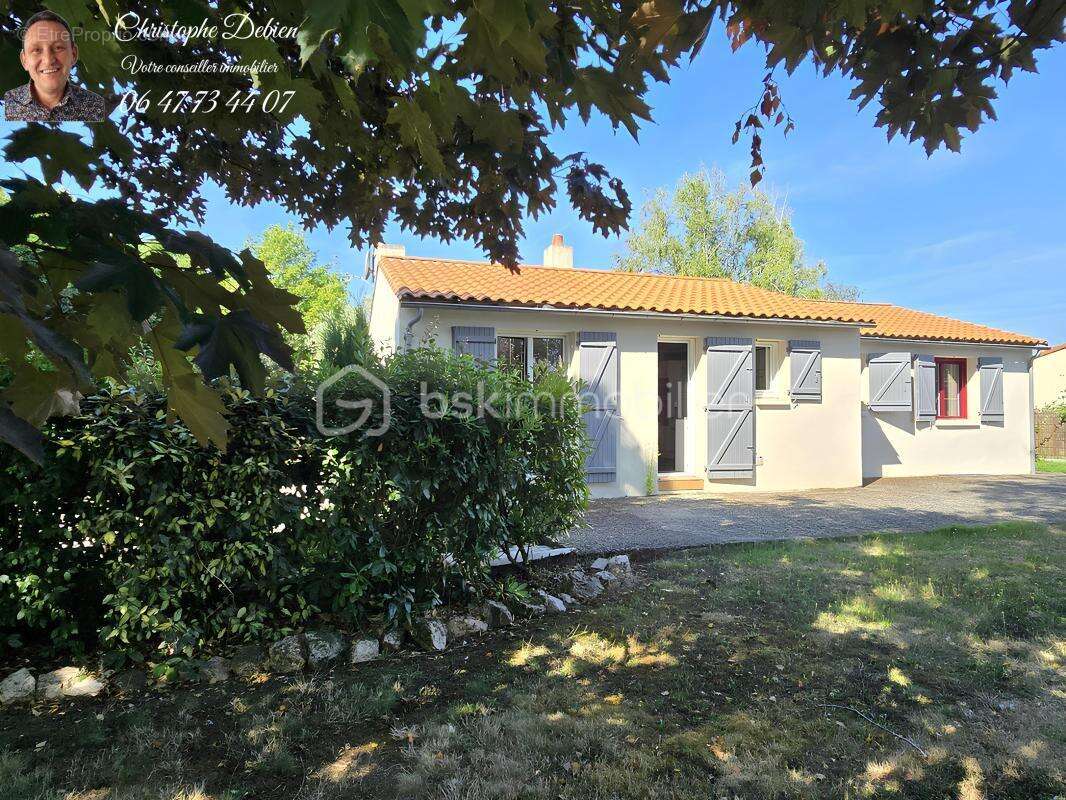 Maison à SAINT-GEORGES-DE-MONTAIGU