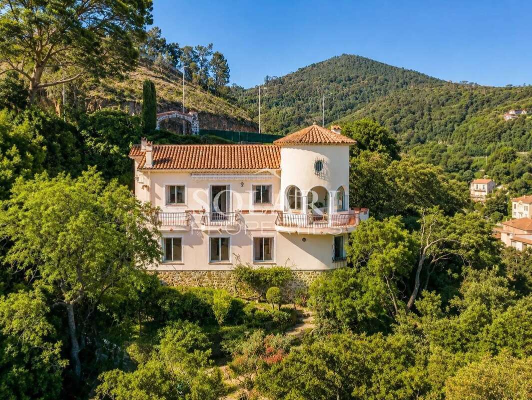 Villa au coeur du village de Théoule avec vue mer panoramique - photo 4