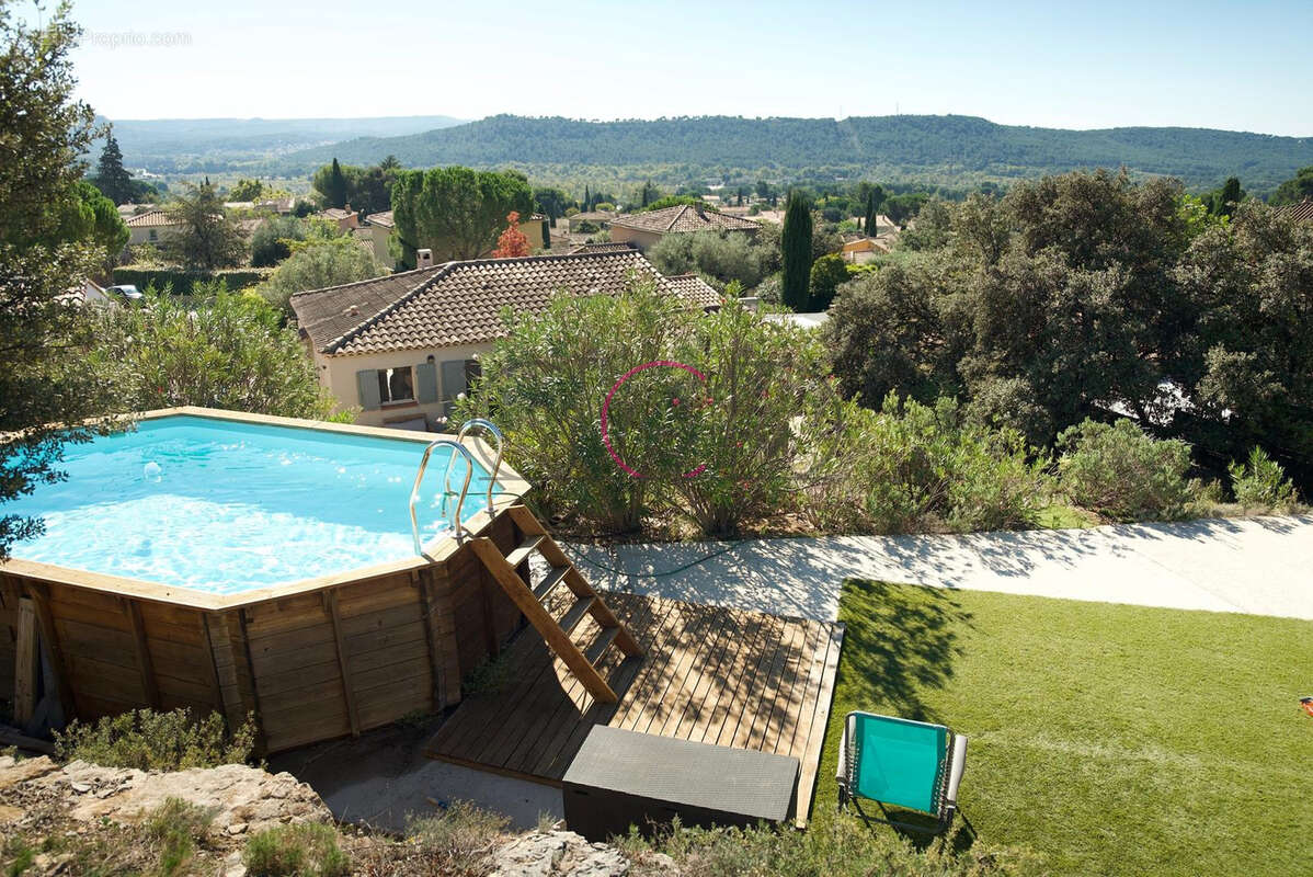 Maison à COUDOUX