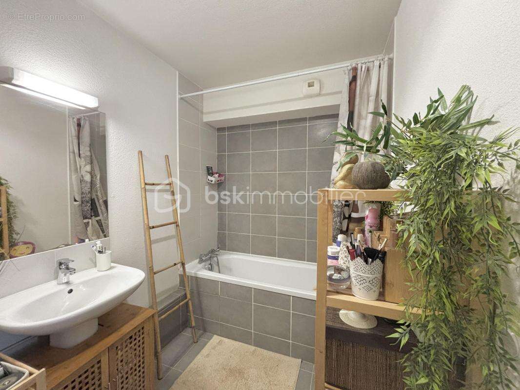 Appartement à SAINT-JEAN-DE-VEDAS