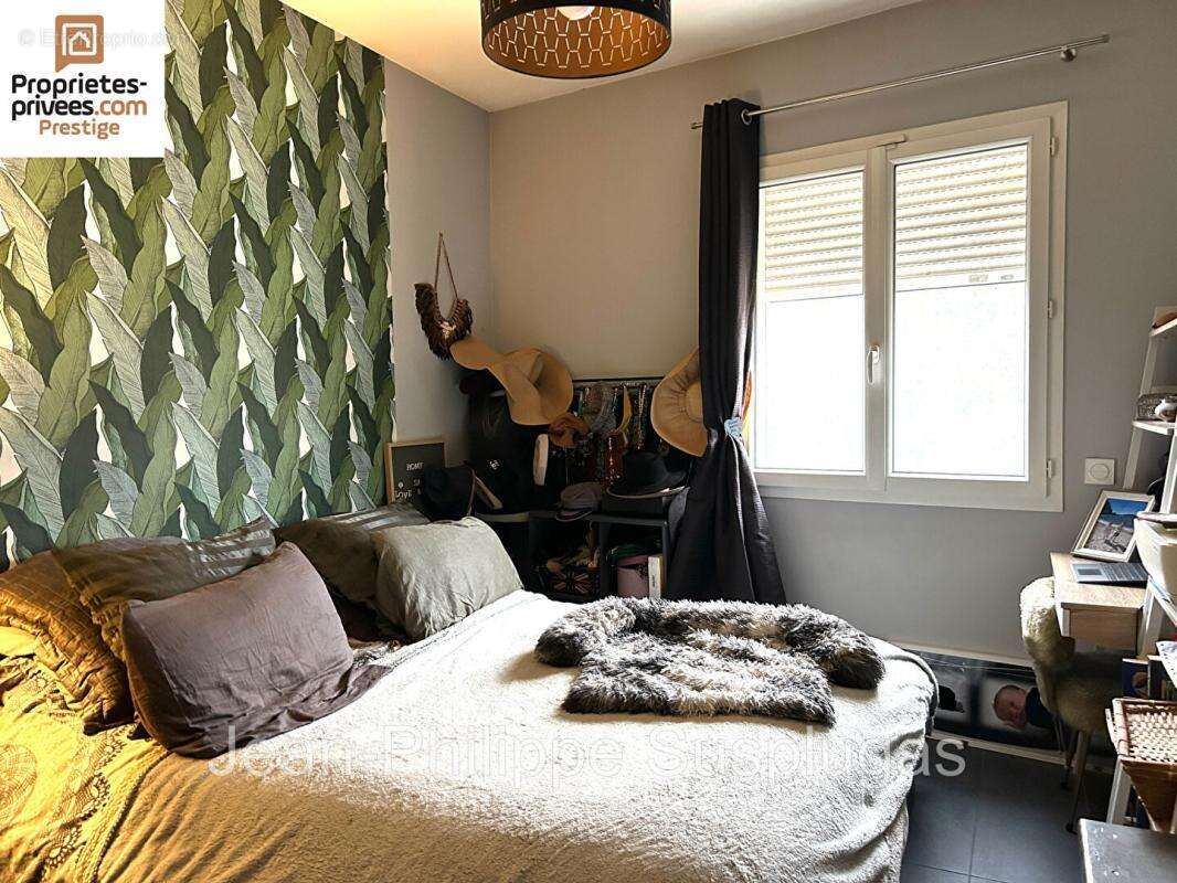 Appartement à SAINT-CYR-SUR-MER