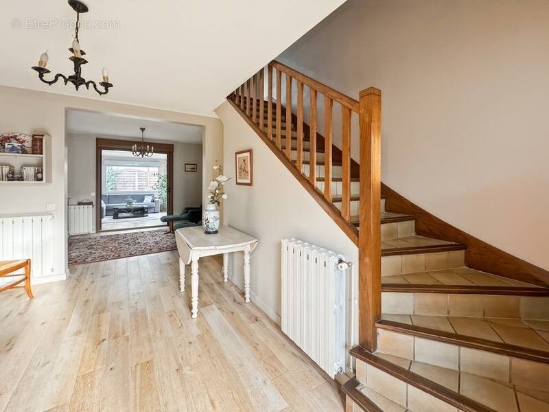 Maison à COURBEVOIE