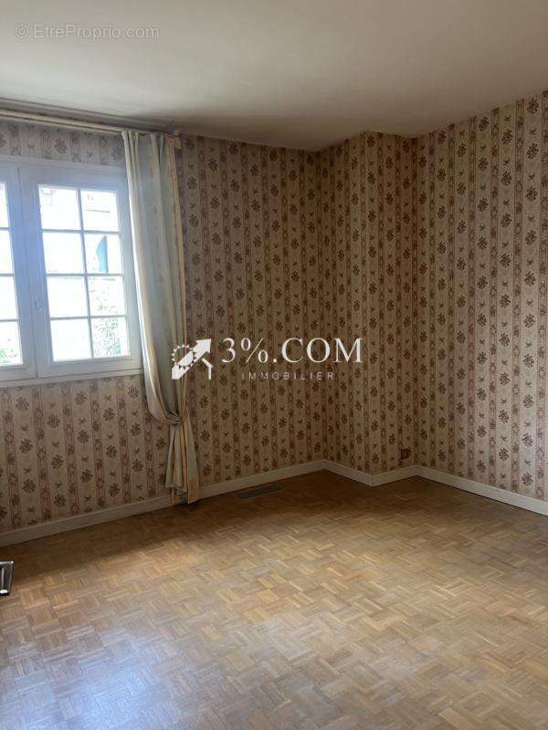 3%. com immobilier à  saint savin - photo 11