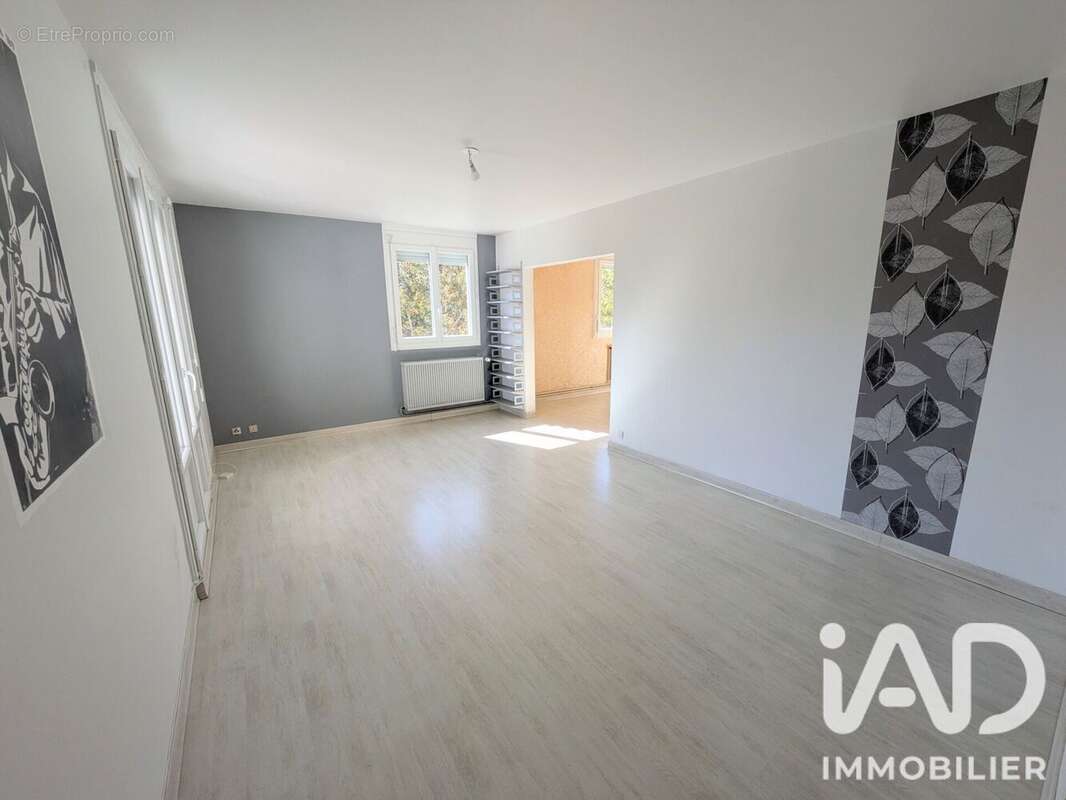 Appartement 97 m² à Saint-Cyr-Sur-Loire  - photo 2