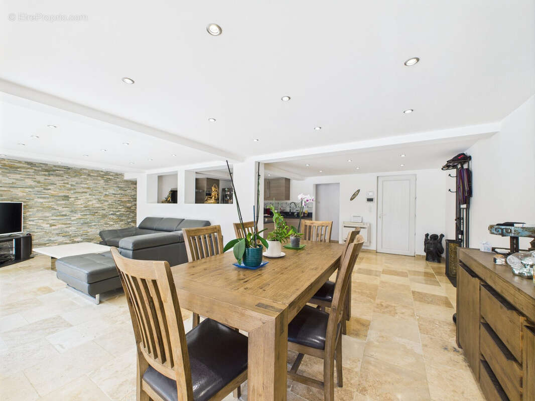 Maison 193 m² à Grasse  - photo 6