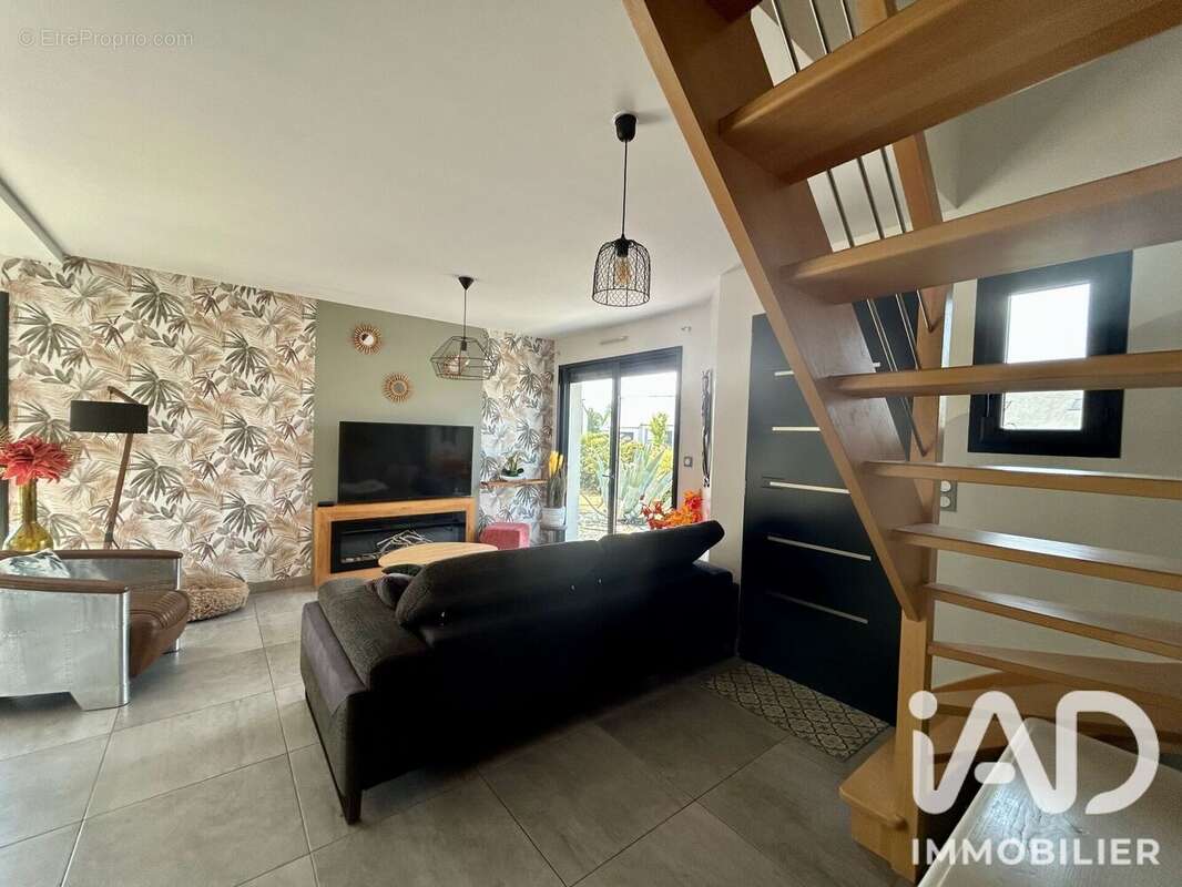 Maison 122 m² à Villebernier  - photo 3