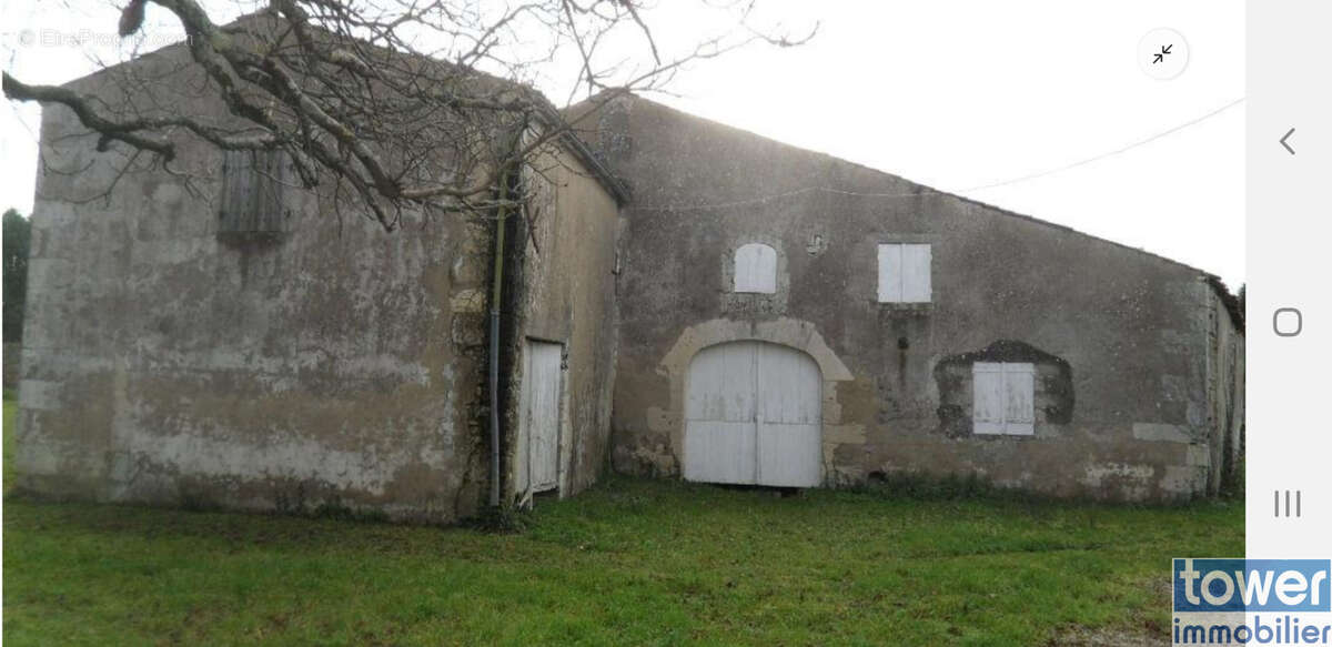 Maison à EPARGNES