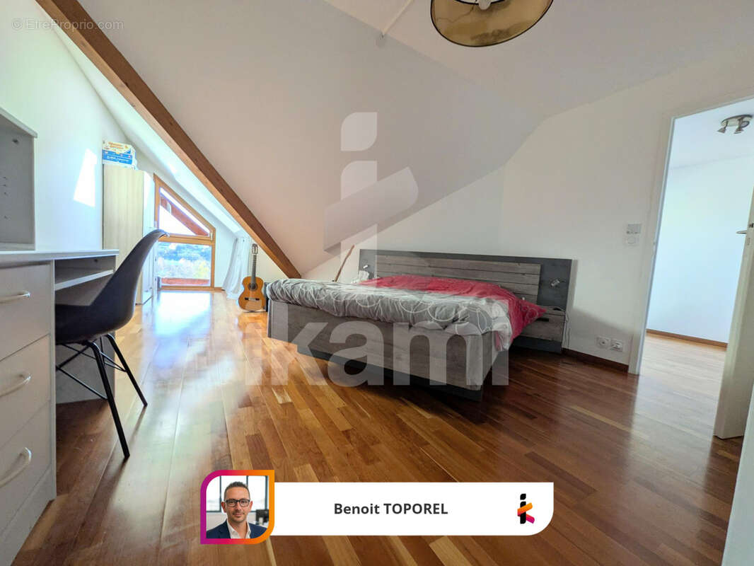 Appartement à POISY