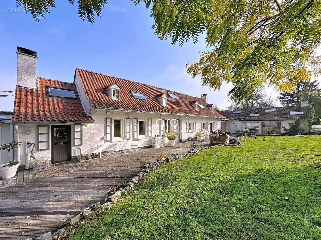 Maison 250 m² à Halluin  - photo 2