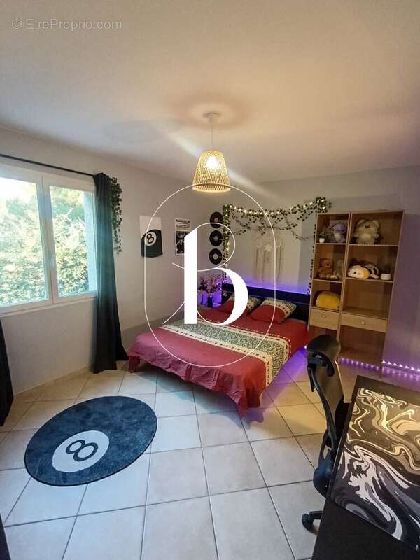 Maison à SAINT-JUST-ET-VACQUIERES