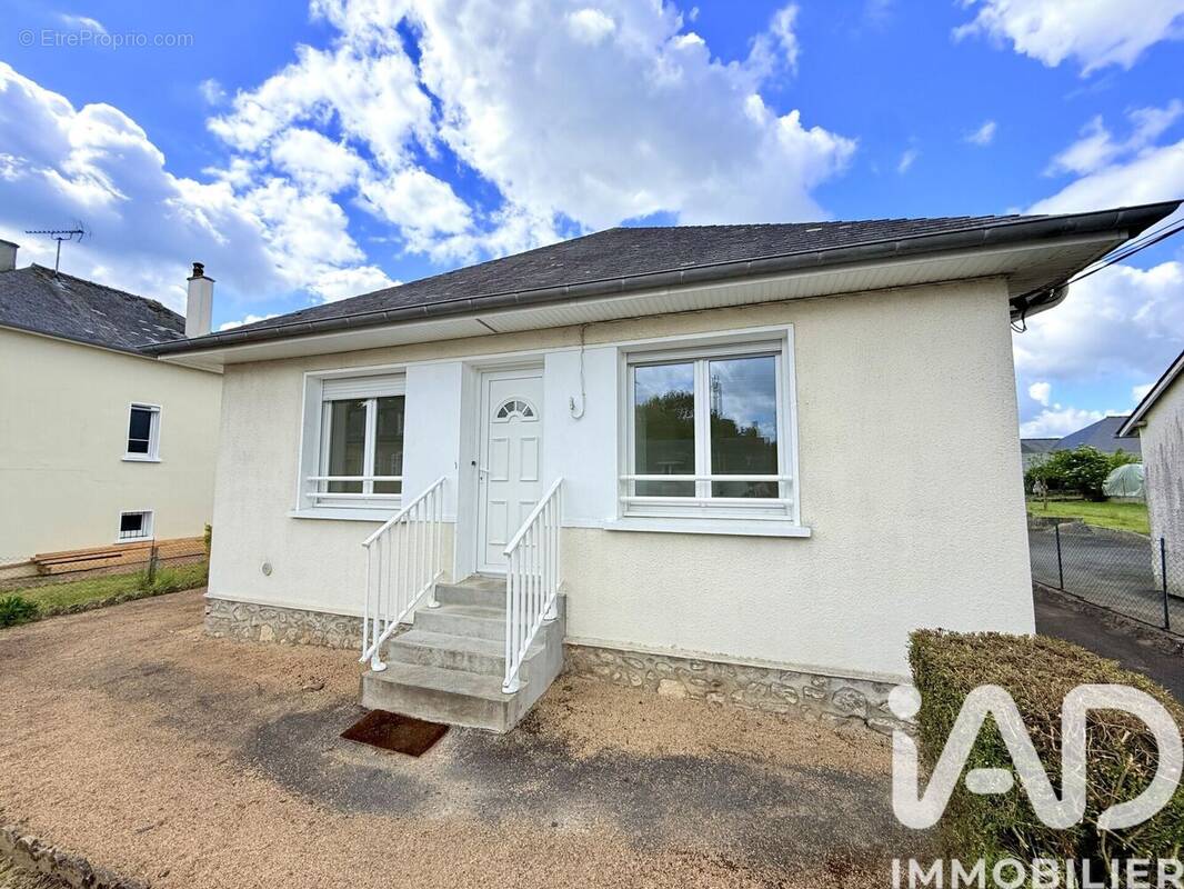 Photo 1 - Maison à MESLAY-DU-MAINE