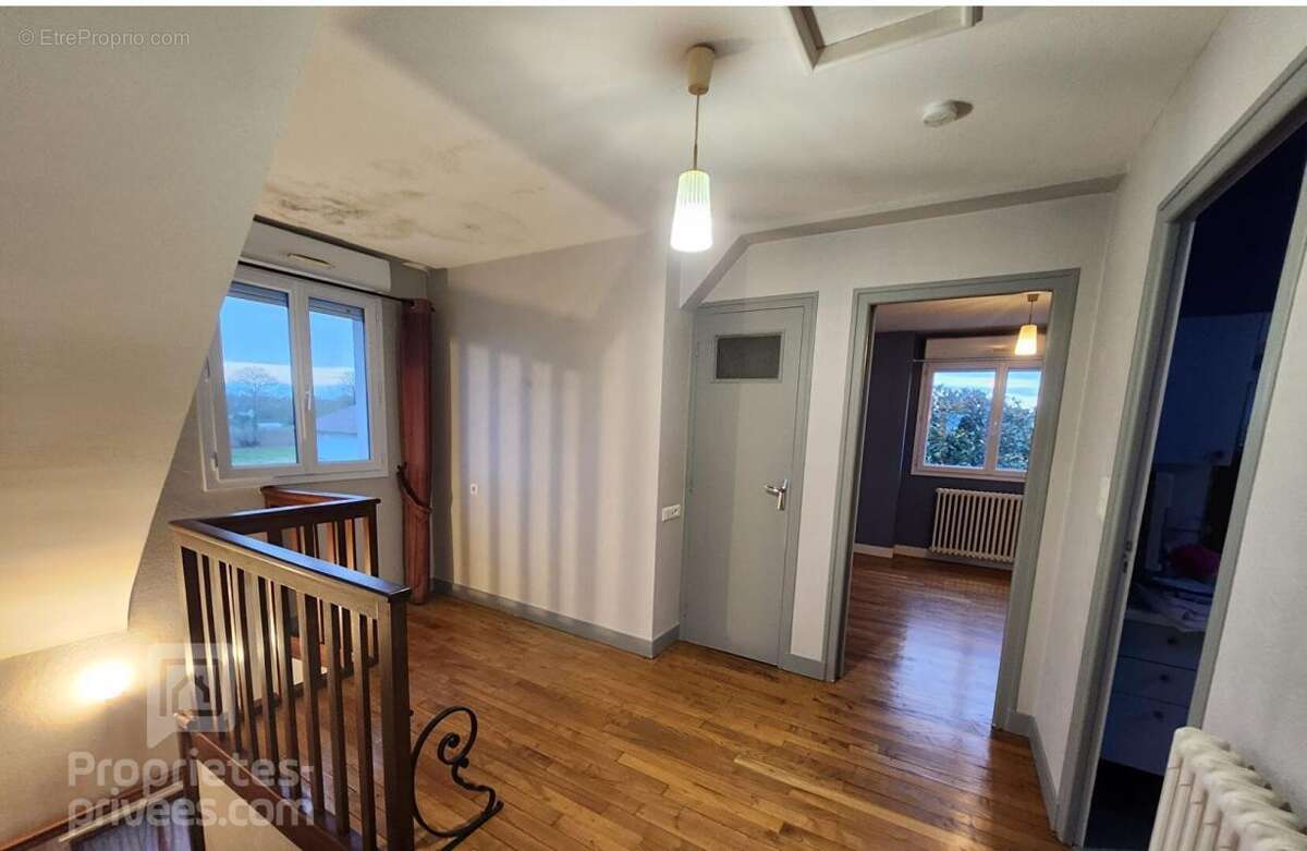 Maison à SAINT-HILAIRE-DU-HARCOUET