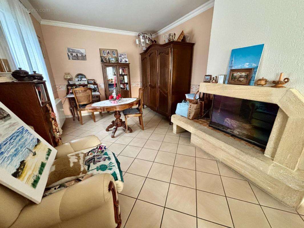 Maison à LE VAL-SAINT-PERE