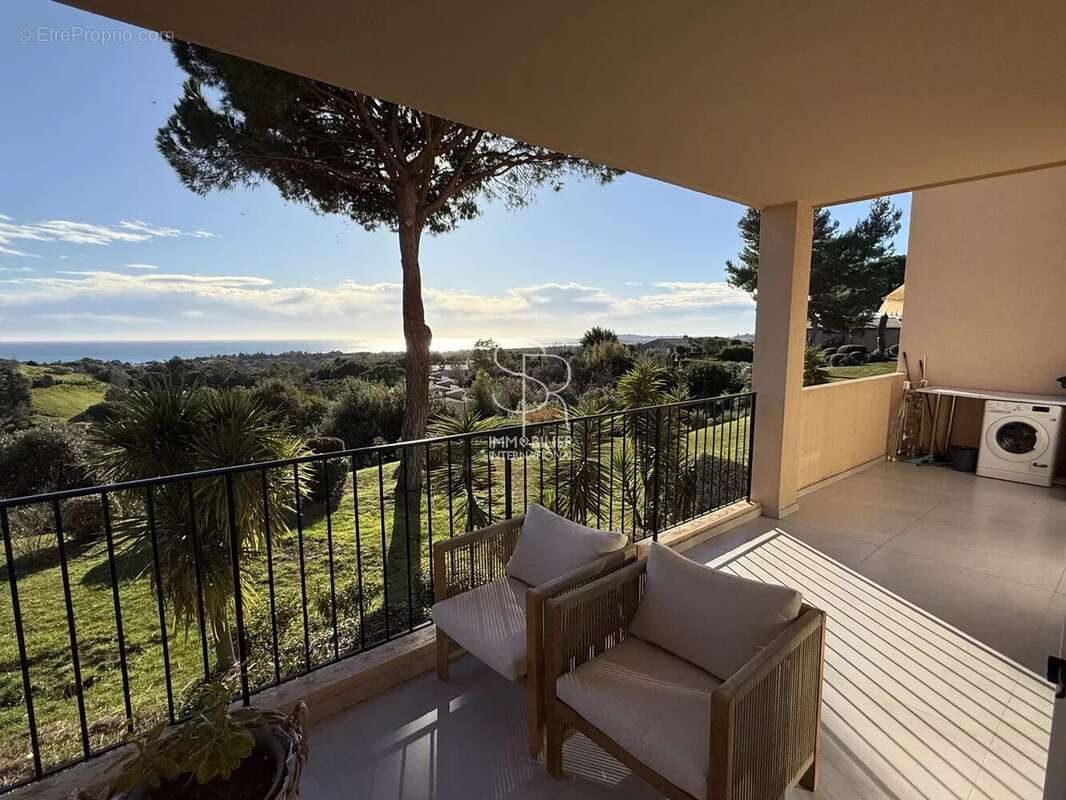 Appartement à VILLENEUVE-LOUBET