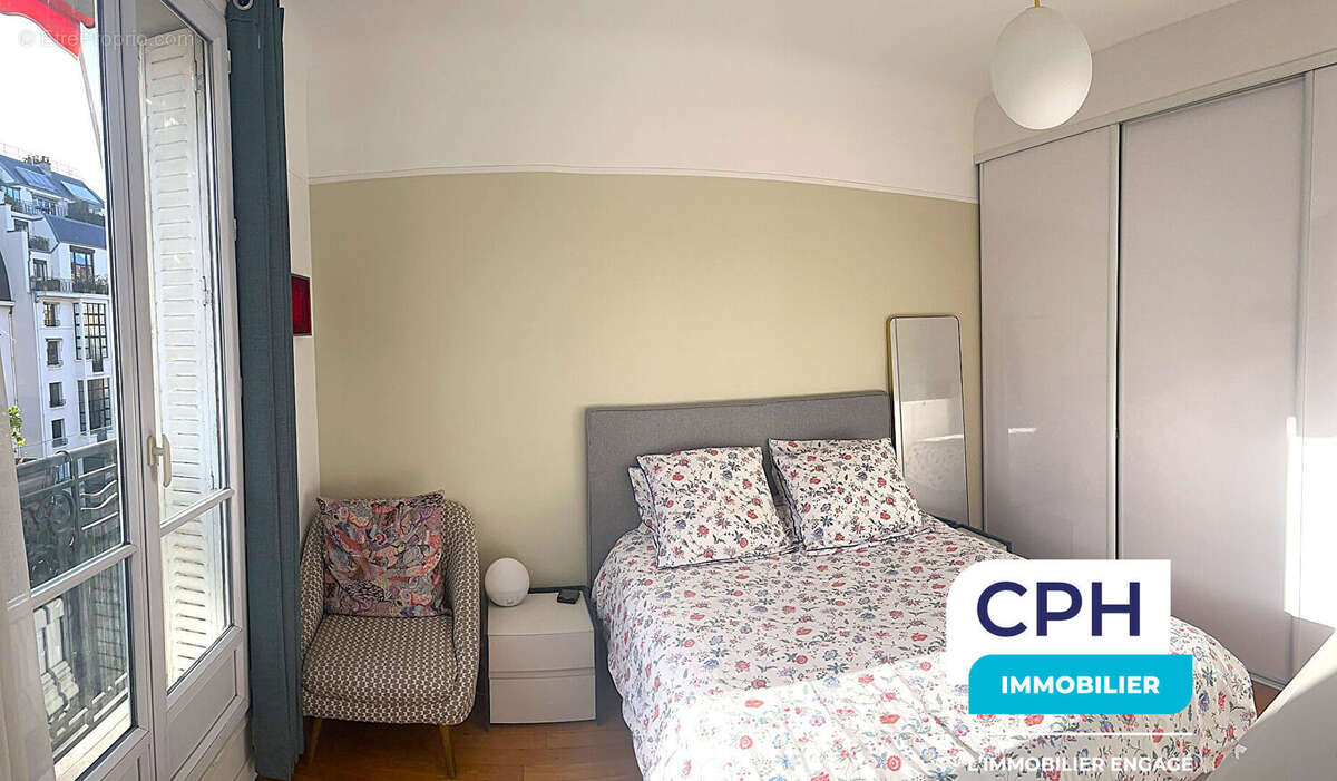 Appartement à PARIS-16E